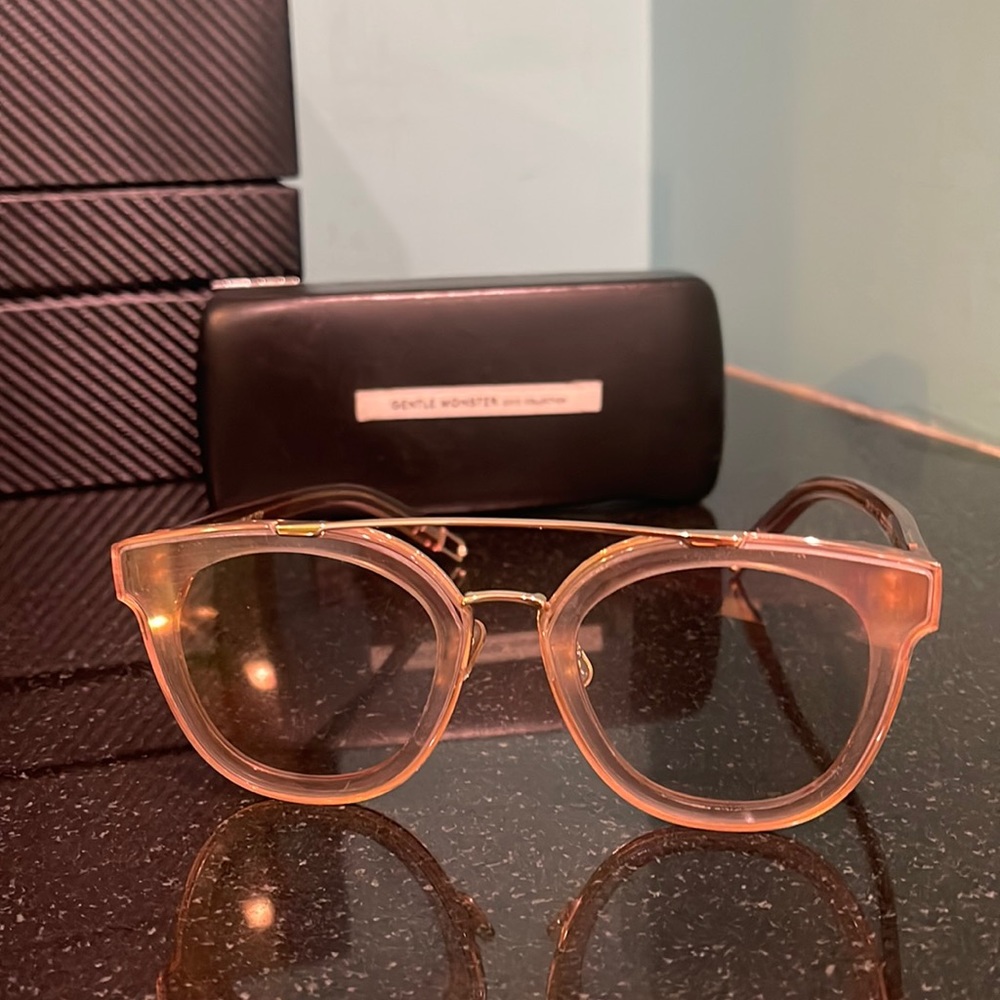 Gentle Monster ‘Tilda Swanson’  collaboration sunglasses